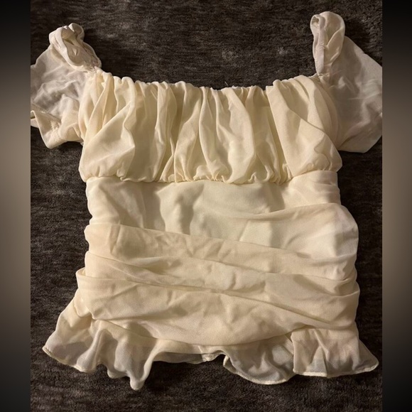 Cream Ruched Top - Picture 3 of 4